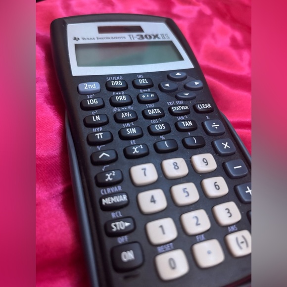 Texas Instruments Calculator - Picture 2 of 5